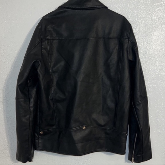 FASHION NOVA LEATHER JACKET - Picture 2 of 2